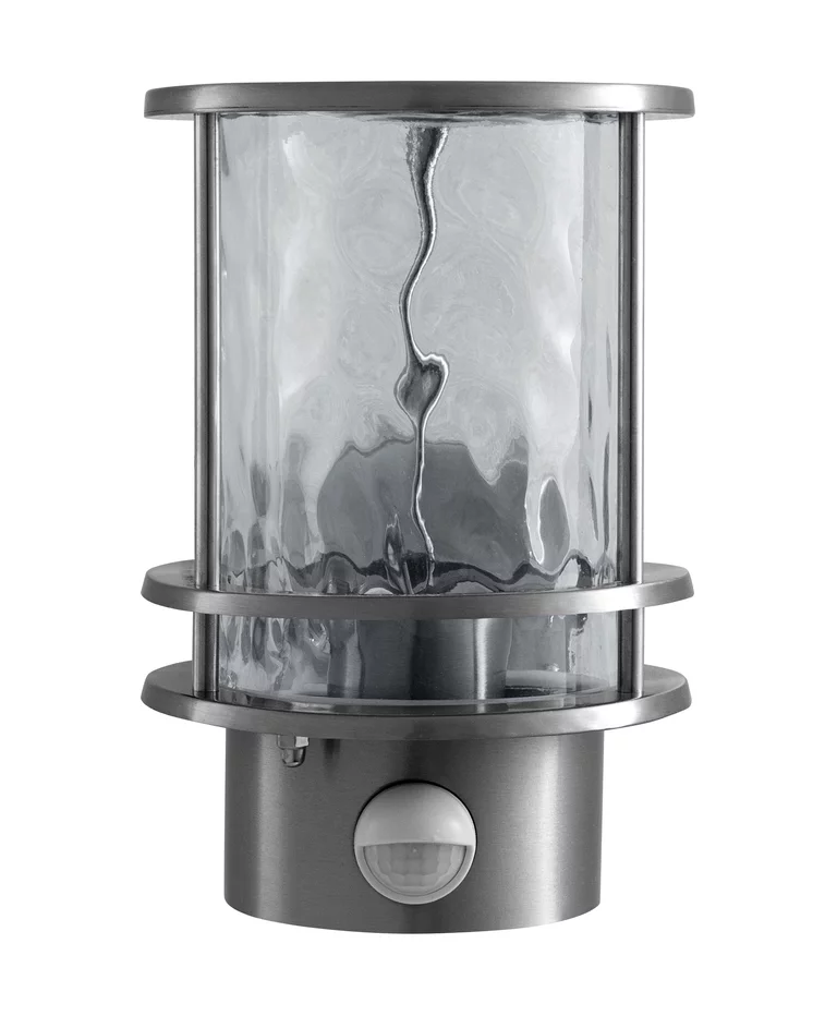 Post Sensor Acier inoxydable lampe d’extérieur De Ledvance - Fabriqu&eacute; en acier inoxydable avec un d&ocirc;me en verre transparent &agrave; l'aspect martel&eacute;, il offre un beau jeu de lumi&egrave;re et cr&eacute;e une atmosph&egrave;re accueillante.