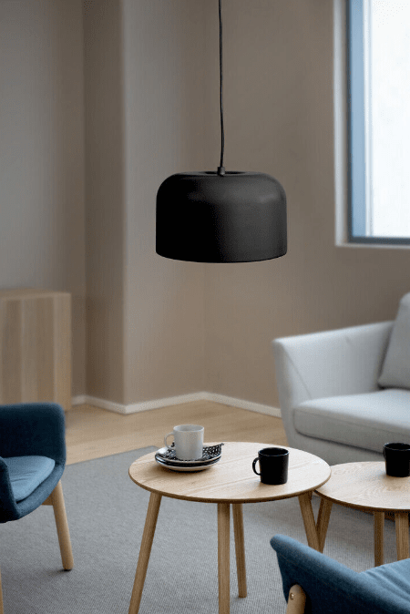 Urban Ø25 Noir suspension De Airam - Placez-le au-dessus de la table &agrave; manger ou dans le salon.
