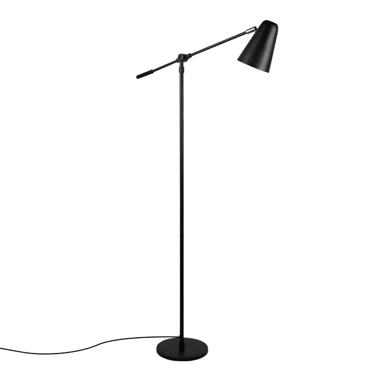 Ramo Noir lampadaire De H. Skjalm P - Utilisez-le à côté du canapé, dans le coin, comme veilleuse à côté du lit, dans le couloir ou au bureau.