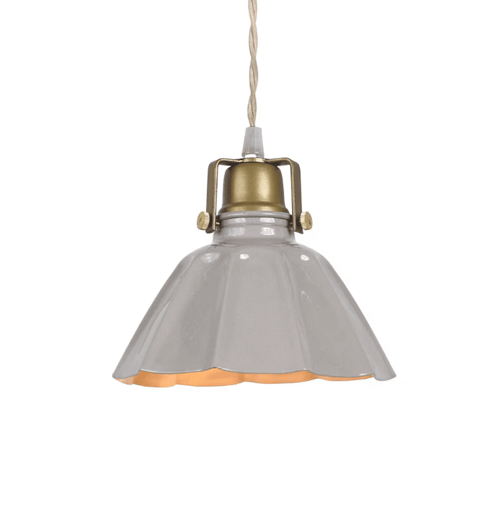 Margareta Ø18 Beige lampe de fenêtre De Strömshaga - La lampe n'a pas de connexion au mur ou au plafond, vous pouvez donc décider à quoi vous souhaitez la connecter.