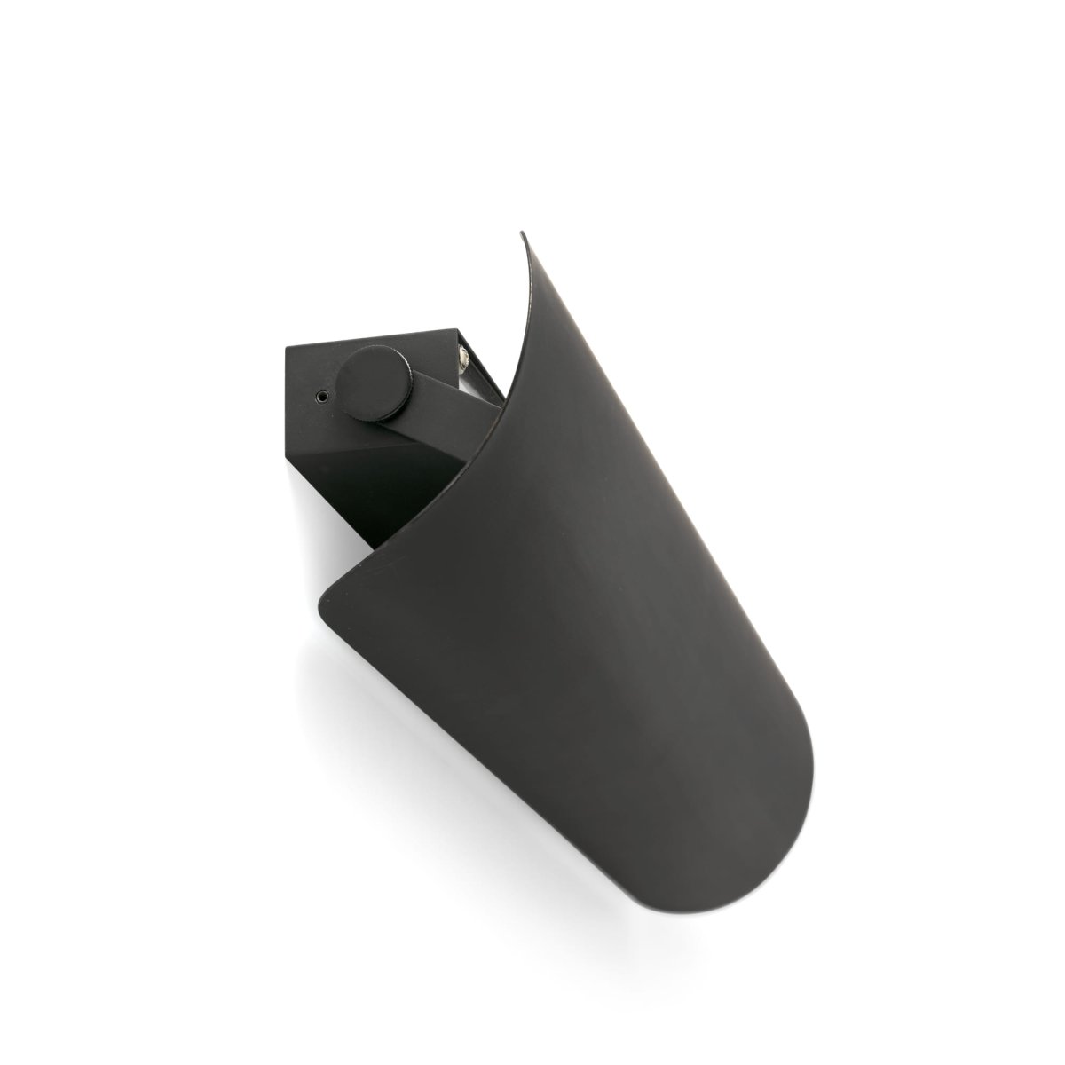 Novo 50cm Noir applique murale De Faro Barcelona - Sa fa&ccedil;ade articul&eacute;e en trois parties permet un r&eacute;glage facile de la lumi&egrave;re LED indirecte et cr&eacute;e diff&eacute;rentes ambiances.