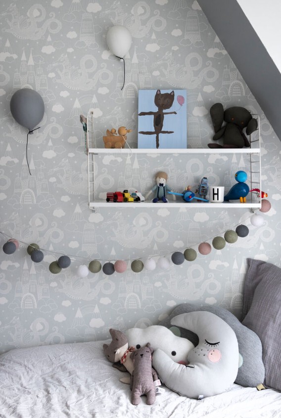 Irislights Summer Bouquet 35-lights Multicolore De Irislights - Personnalisable &agrave; votre guise, elle peut &ecirc;tre suspendue ou plac&eacute;e &agrave; l'ext&eacute;rieur pour s'adapter &agrave; votre style int&eacute;rieur.