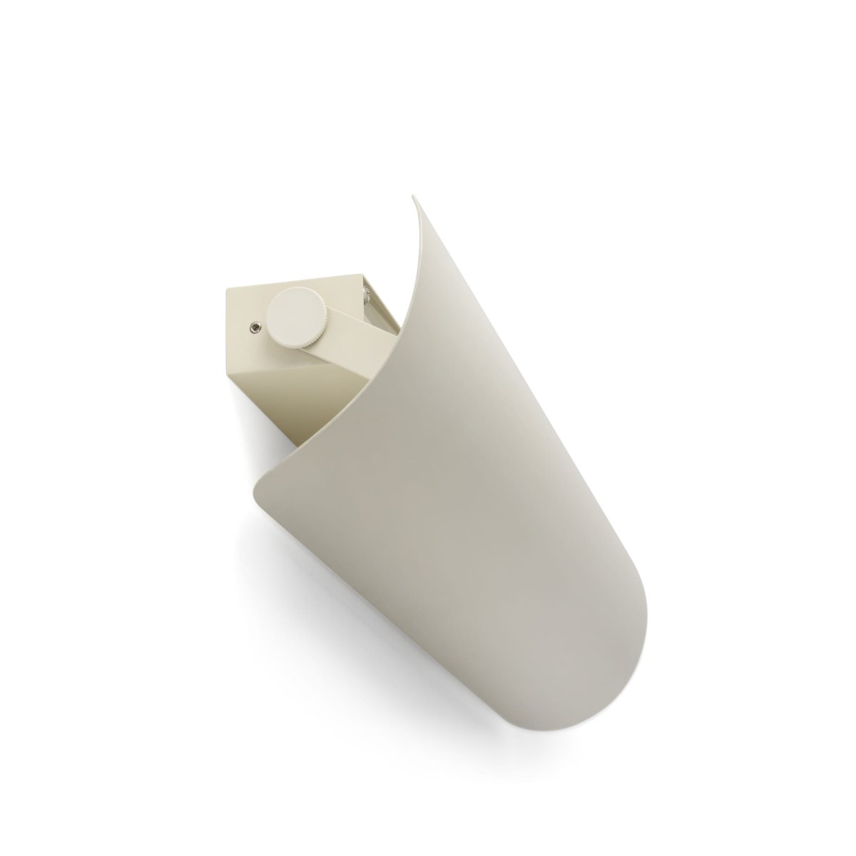 Novo 50cm Beige applique murale De Faro Barcelona - Sa fa&ccedil;ade articul&eacute;e en trois parties permet un r&eacute;glage facile de la lumi&egrave;re LED indirecte et cr&eacute;e diff&eacute;rentes ambiances.