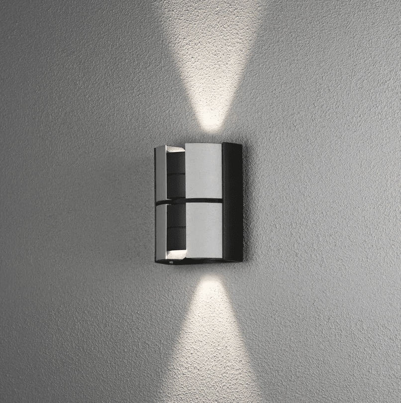 Vidar 15cm Argent lampe d’extérieur De Konstsmide - La lampe éclaire le mur de haut en bas et offre un réglage du faisceau lumineux afin que vous puissiez régler le degré de dispersion souhaité.