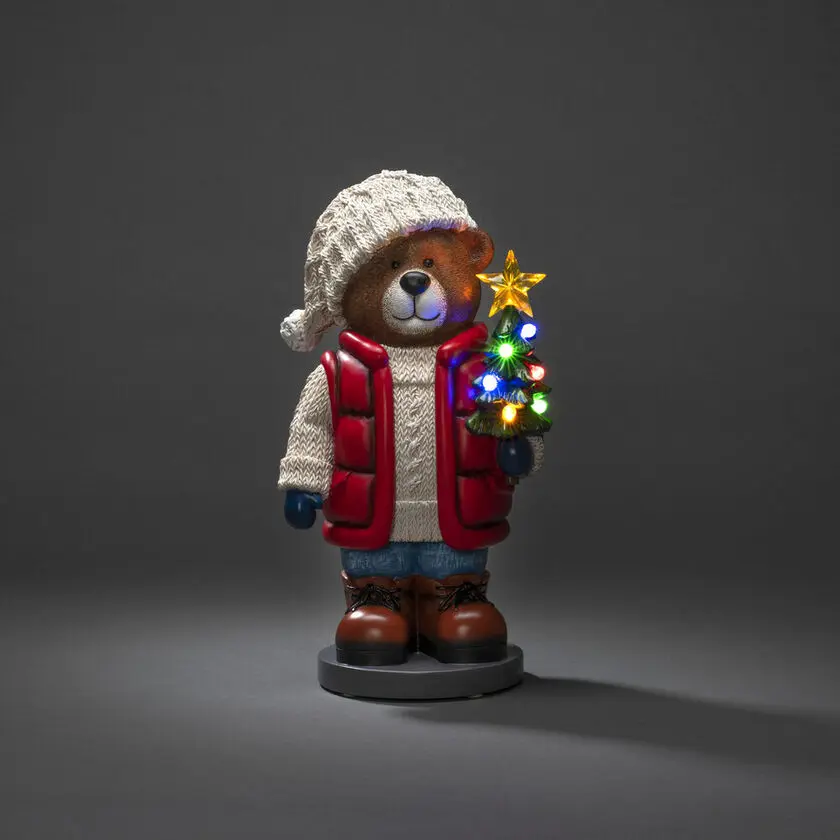 Petit Ours En Peluche 38cm Multicolore De Konstsmide - Fonctionne sur piles (5 x AAA, 1,5 V - non incluses) avec minuterie de 6 heures et indice de protection IP44 pour une utilisation en ext&eacute;rieur.
