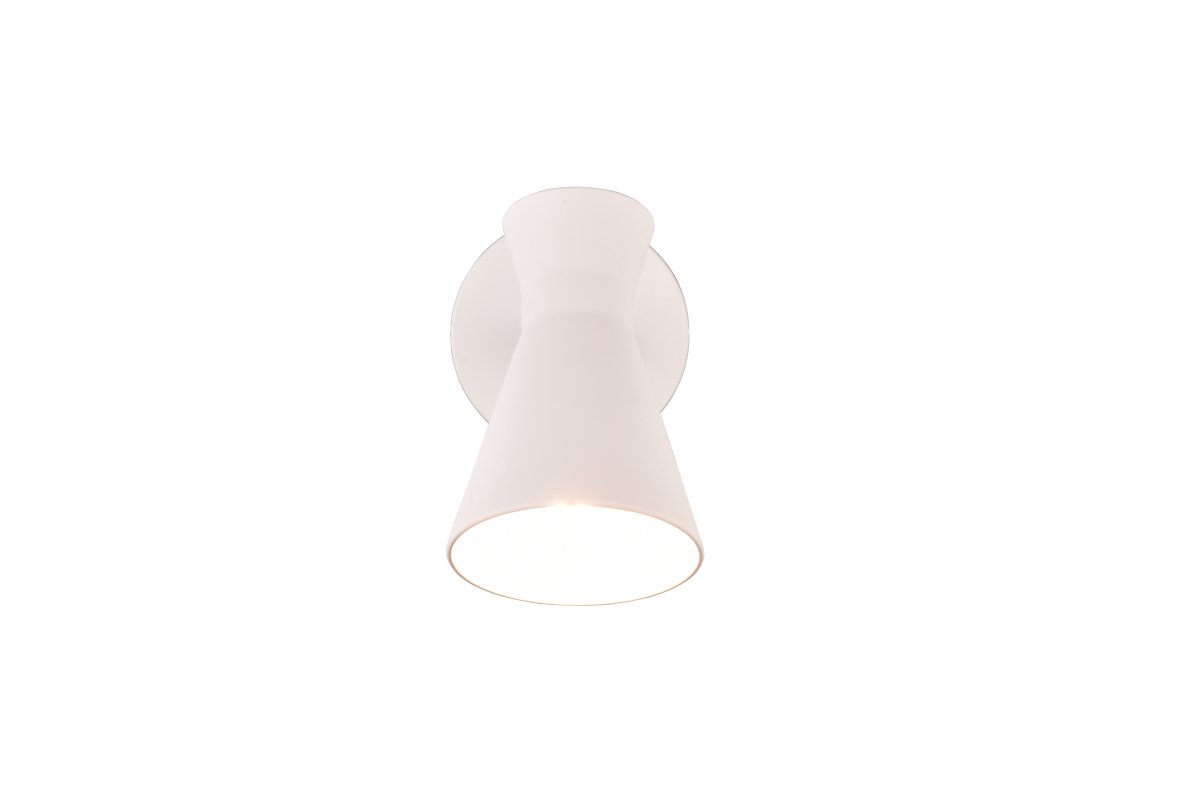 Enzo 16cm Blanc lampe de lecture De Trio Lighting - Sa finition blanc mat fait d'Enzo un choix polyvalent qui s'harmonise avec les palettes de couleurs modernes et les styles de décoration intérieure.