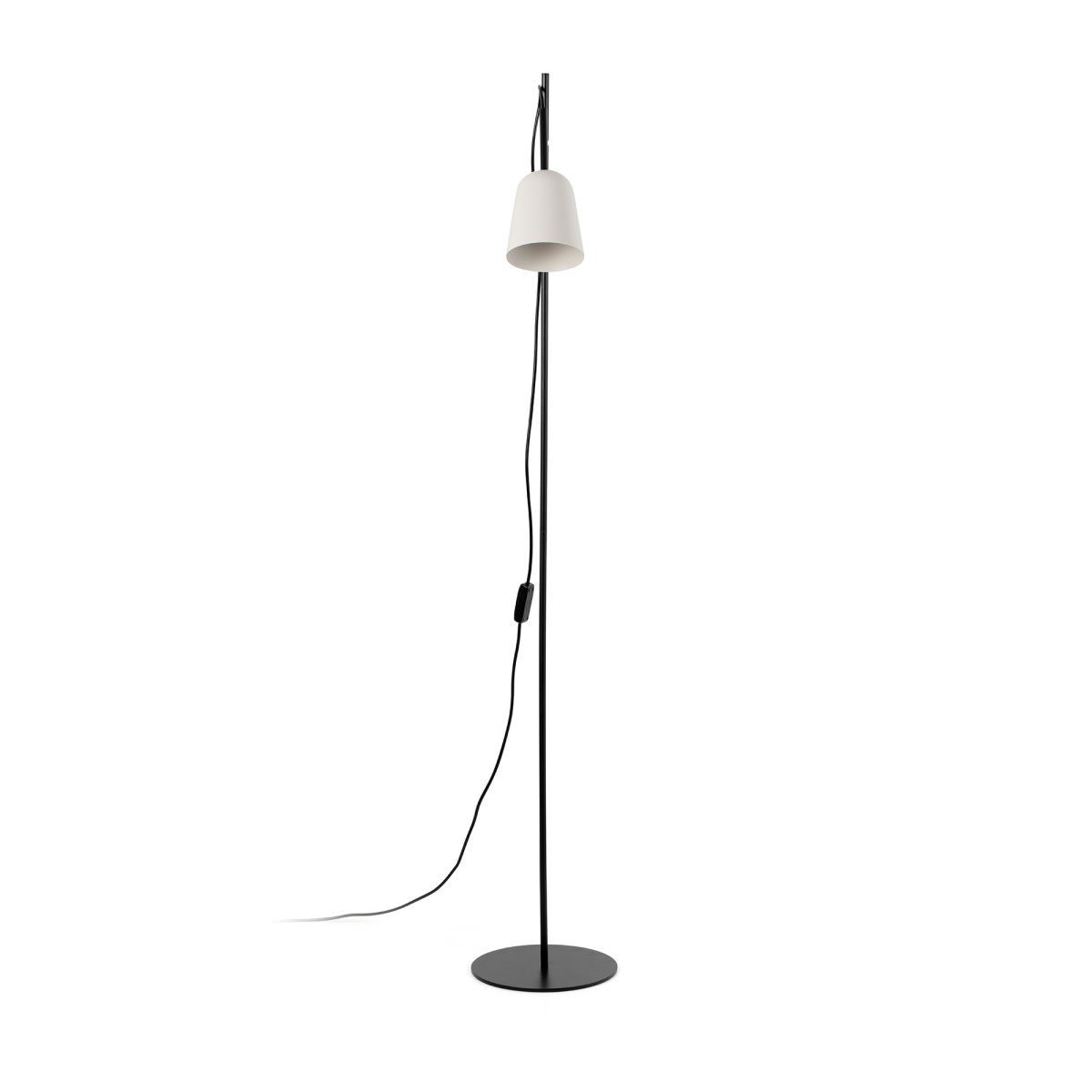 Studio Blanc lampadaire De Faro Barcelona - Son abat-jour blanc et son design &eacute;l&eacute;gant en font un luminaire id&eacute;al pour la maison comme pour le bureau.