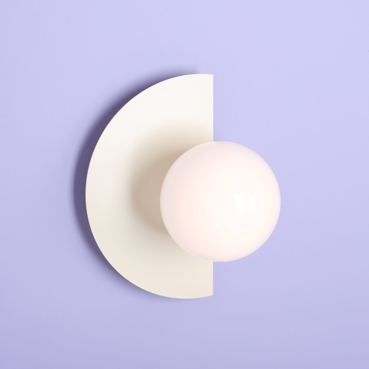 Loop 28cm Blanc crème applique murale De Artera - Cette applique murale moderne combine une géométrie simple avec un design élégant pour créer un élément de design unique et accrocheur.