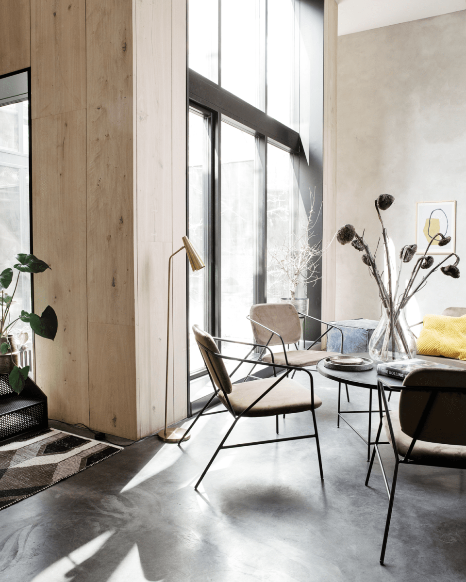 Precise Laiton lampadaire De House Doctor - La couleur laiton de la lampe donne une sensation de chaleur tandis que la lampe a une expression soignée.