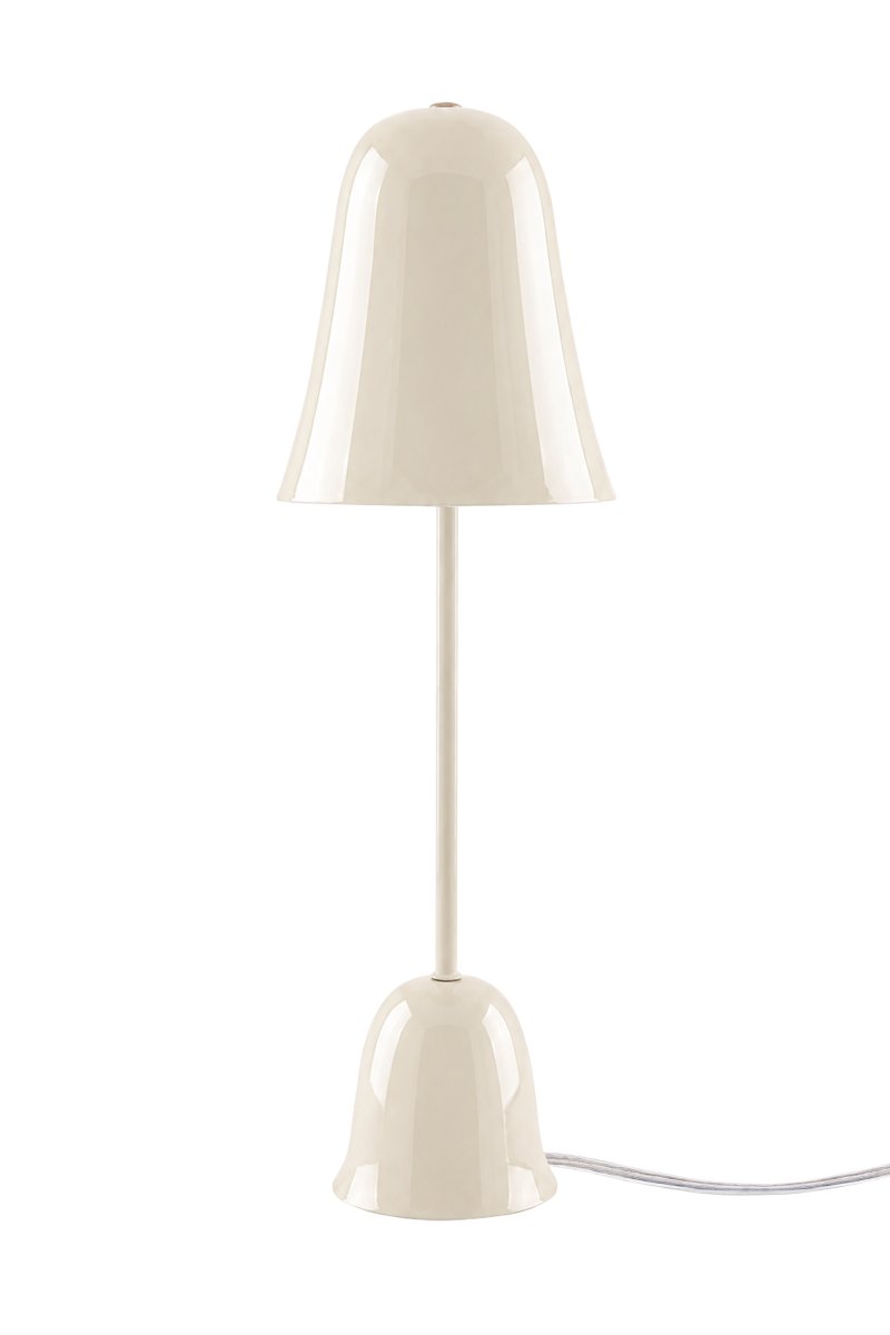Blåklockan 50cm Blanc lampe de table De Globen Lighting - La lampe de table Blue Bell est un modèle élégant et intemporel en fer laqué ivoire brillant.
