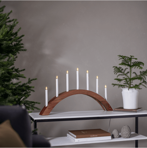 Acca Bois De Star Trading - Ce bougeoir est dot&eacute; de 7 LED qui diffusent une douce lumi&egrave;re.