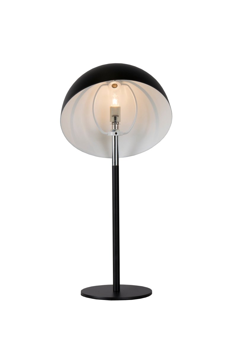 Icon 36cm Noir lampe de table De Globen Lighting - Lampe de table avec abat-jour et base en métal laqué noir mat avec détails chromés.