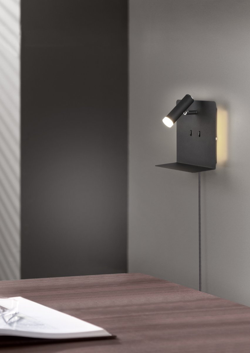 Element Noir lampe de lecture De Trio Lighting - La fonction FLEXconnect permet &agrave; la fois une installation fixe et une utilisation avec une prise.