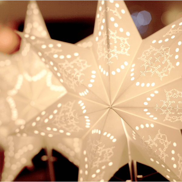Sensy Ø34 Blanc De Star Trading - R&eacute;pand une merveilleuse atmosph&egrave;re de No&euml;l dans la maison.