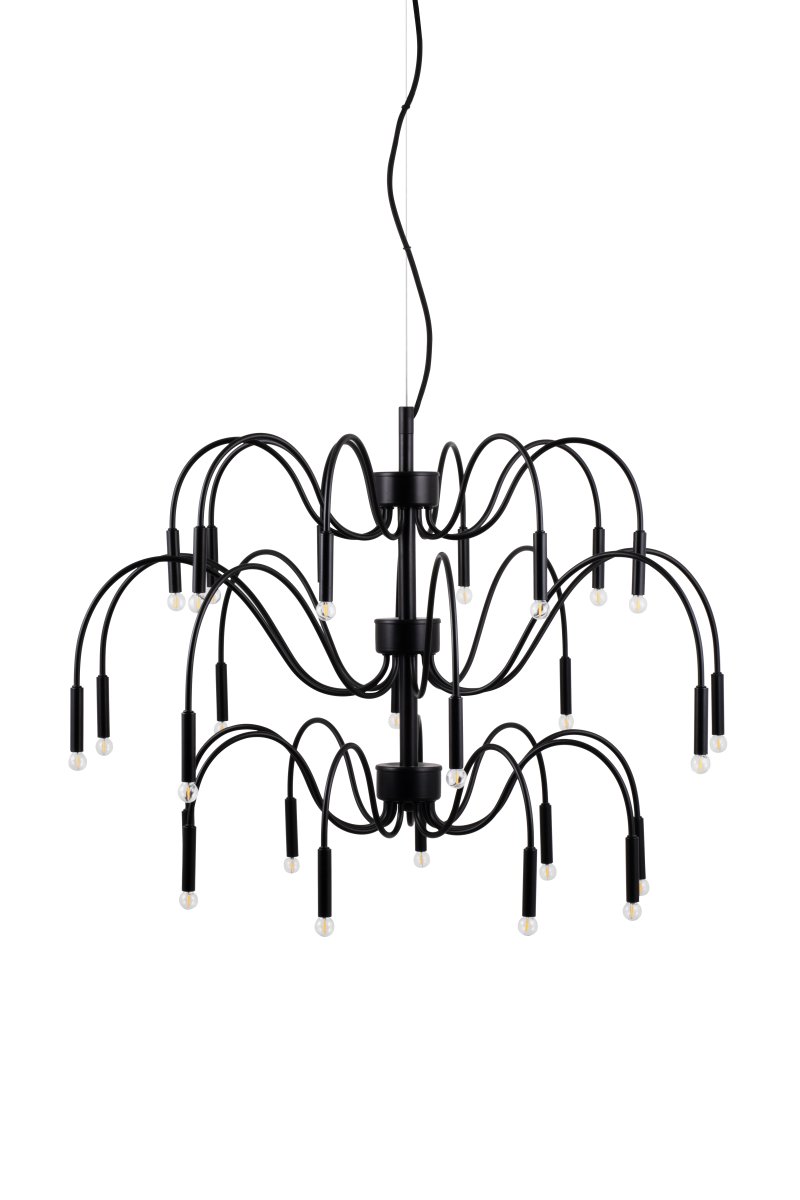 Ben Ø70 Noir suspension De Globen Lighting - Ben est une interpr&eacute;tation contemporaine du lustre classique, qui devient le point central de toute pi&egrave;ce gr&acirc;ce &agrave; ses 27 bras magnifiquement courb&eacute;s.