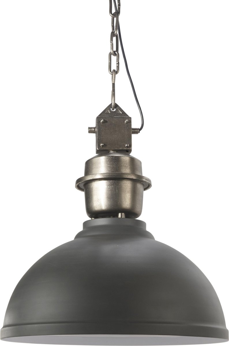 Manchester Ø35 suspension De PR Home - L'alliance de la chaîne et de la rosace en argent brut avec l'abat-jour gris mat lui confère une présence à la fois puissante et élégante.
