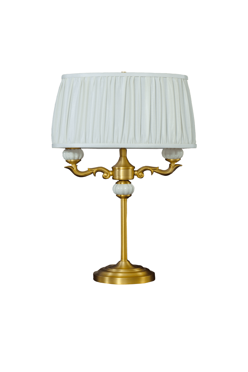 Toulouse 55cm Or lampe de table De Aneta Lighting - La lampe de table Toulouse s&eacute;duit par son design classique et &eacute;l&eacute;gant, rehauss&eacute; de d&eacute;tails d&eacute;coratifs et d'une finition dor&eacute;e raffin&eacute;e.