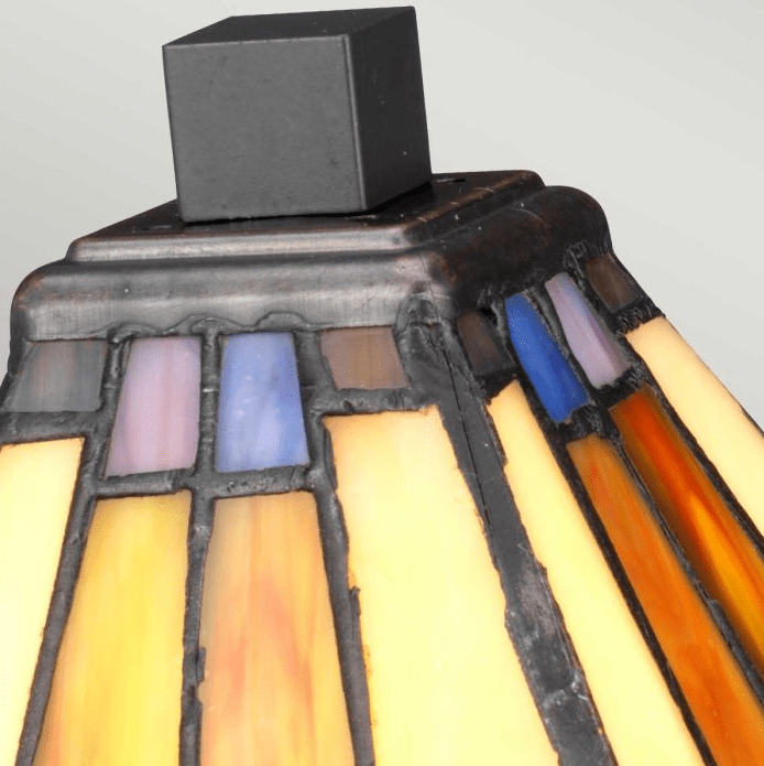 Holmes 30cm Multicolore De Elstead Lighting - La base de la lampe a une finition bronze vintage qui souligne son look intemporel et classique.