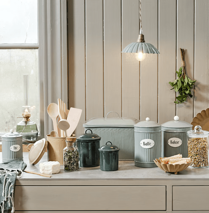 Ingrid Petit Ø16 Vert lampe de fenêtre De Strömshaga - Pas de disjoncteur sur le câble ni de connecteur couronne, choisissez si vous souhaitez connecter un contact à un mur ou à un plafond.