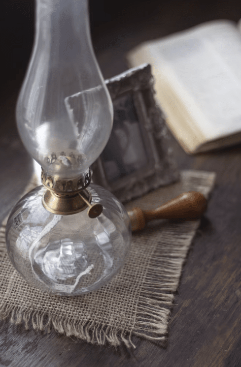 Kerosene lamp elisabeth round small Transparent De Strömshaga - Convient à la mèche numéro de pièce 116210 et au tube de brûleur numéro de pièce 128118G.