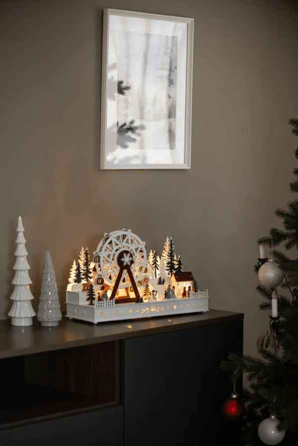 Grande Roue LED 28cm Multicolore De Konstsmide - Nous vous recommandons de le placer sur un bureau dans le couloir ou pr&egrave;s de la fen&ecirc;tre du salon.