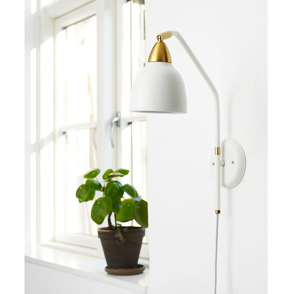 Urban 40cm Blanc applique murale De Superliving - Avec un bras rotatif et un &eacute;cran pouvant pivoter &agrave; 345&deg;.