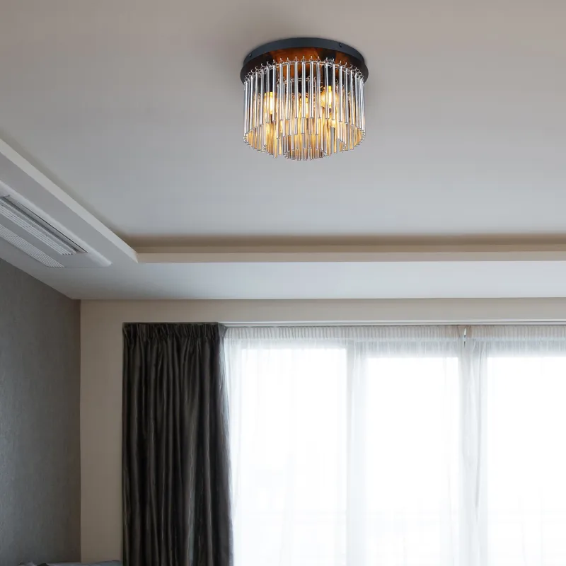 Gorley Ø32 Couleur fumée plafonnier De Globo Lighting - Dess design imponerar med en stilfull kombination av mattsvart metall, gl&auml;nsande krom och r&ouml;kf&auml;rgade glasstavar.