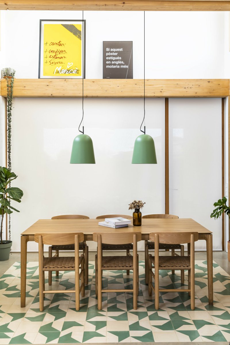 Studio Ø30 Vert suspension De Faro Barcelona - Studio allie forme et fonctionnalit&eacute; pour ceux qui recherchent un &eacute;clairage alliant personnalit&eacute; et style.