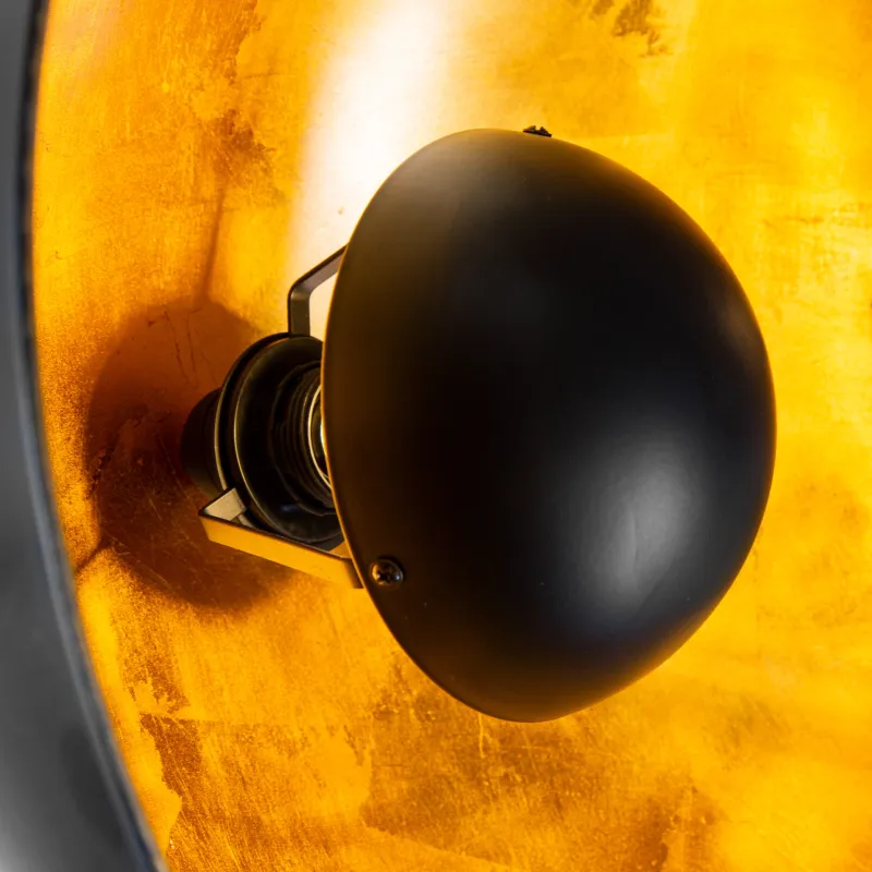 Timo Noir lampadaire De Globo Lighting - Timo&nbsp;&auml;r en modern golvlampa med en industriell touch som ger rummet en varm och inbjudande atmosf&auml;r.