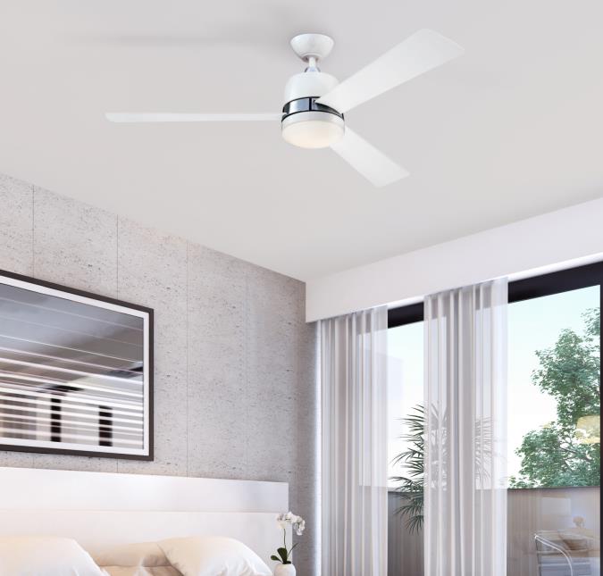Tristan Ø132 Blanc De Westinghouse - Le ventilateur de plafond Tristan avec éclairage à intensité variable et télécommande présente un design bicolore élégant avec une finition blanche et des accents en nickel brossé.