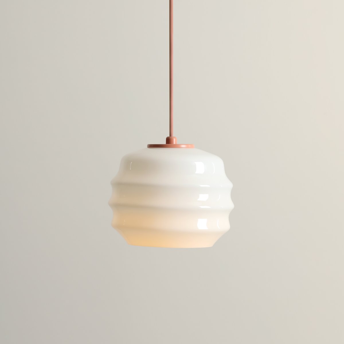 Puff Ø16 Corail suspension De Artera - Idéale pour créer un ensemble de plusieurs luminaires, côte à côte ou en groupe, au-dessus de la cuisine ou de la table à manger.