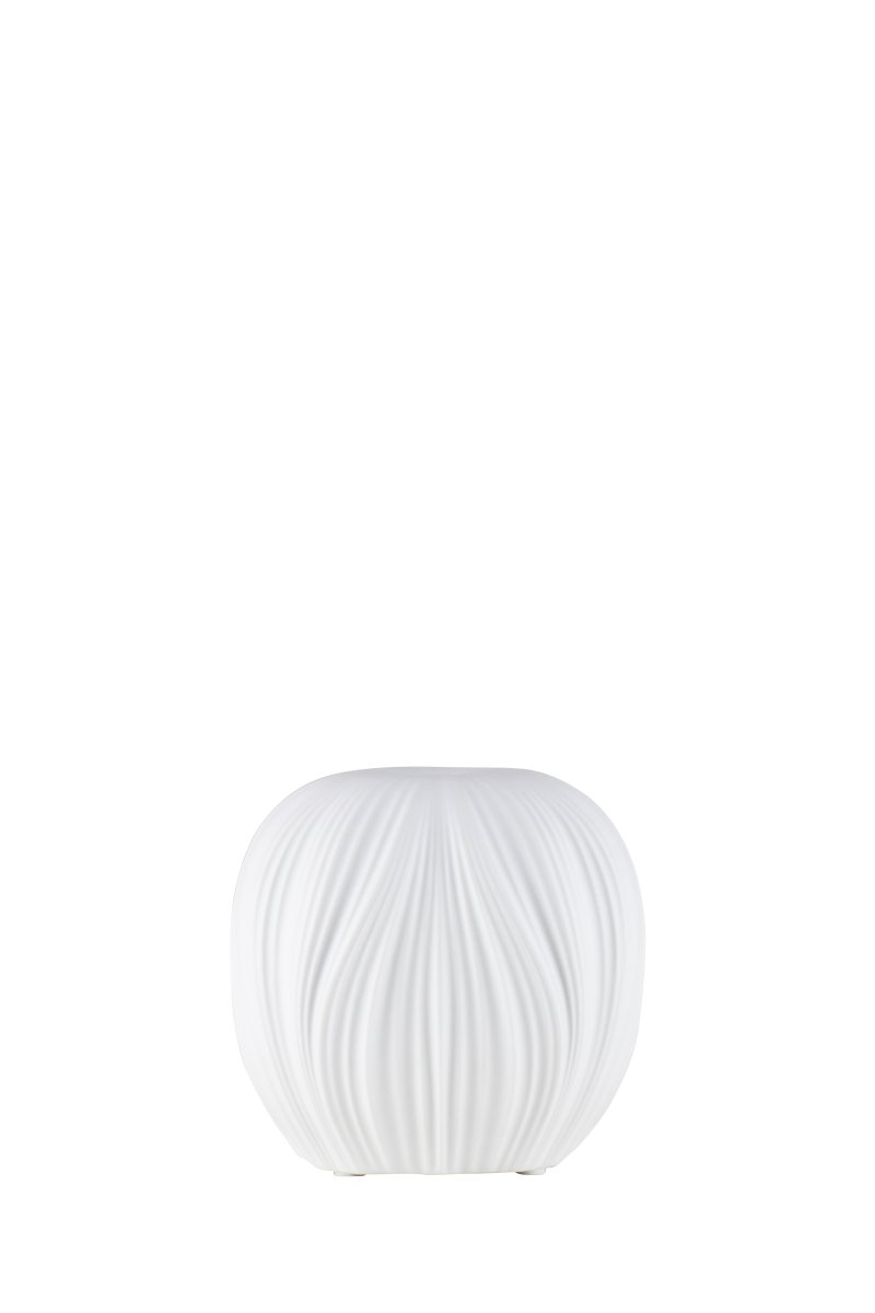 Milo 14cm Blanc lampe de table De Globen Lighting - Milo est une lampe de table au design organique en forme de pomme et en c&eacute;ramique blanche, diffusant une lumi&egrave;re douce et accueillante.
