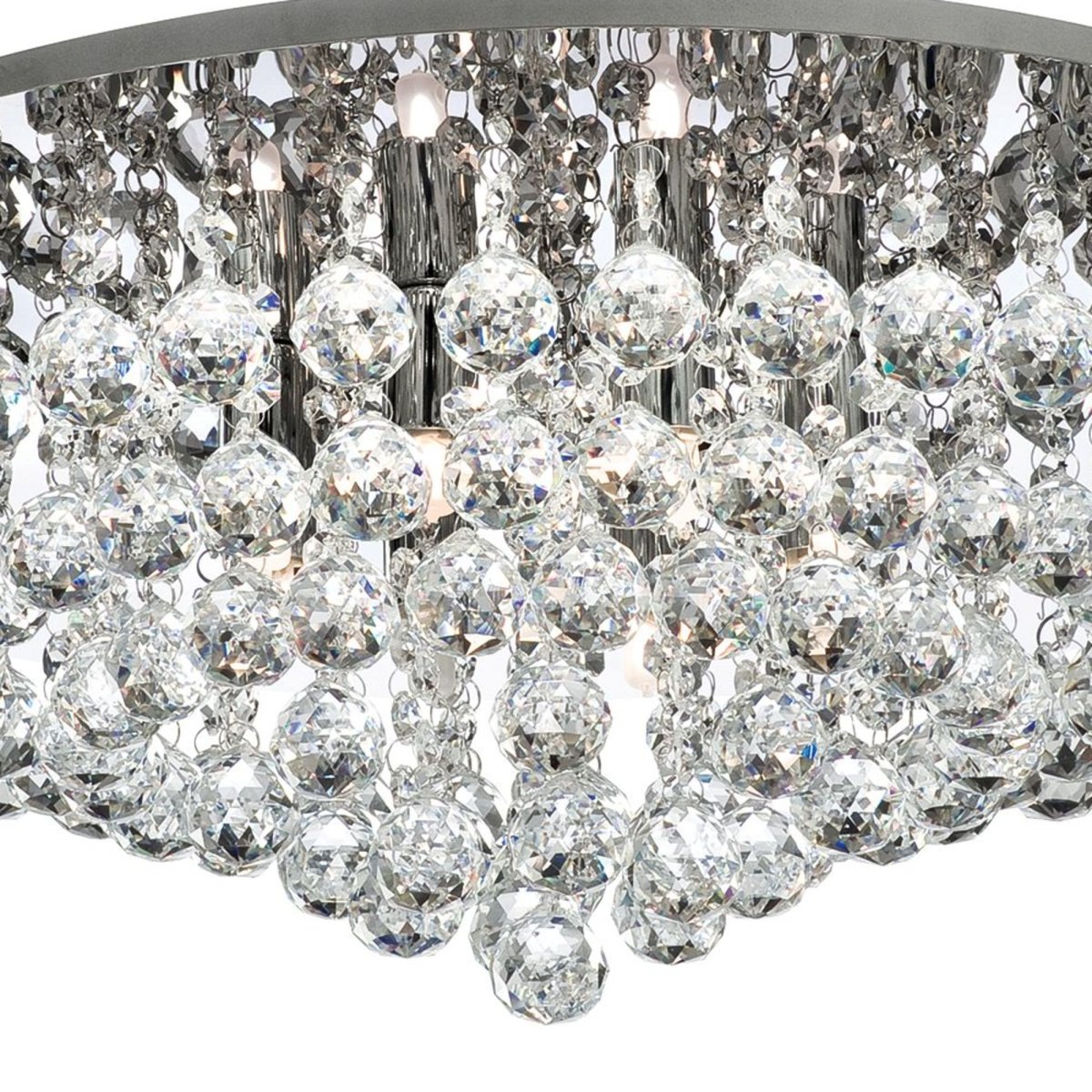 Hanna Ø55 Chrome cristal De Searchlight - La lampe luxueuse se trouve pr&egrave;s du plafond et dispose de huit sources lumineuses entour&eacute;es de garnitures et de sph&egrave;res en cristal d&eacute;cadentes.