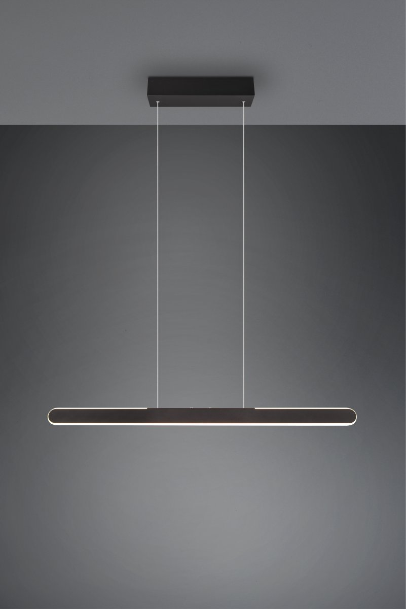 Helios 100cm Noir suspension De Trio Lighting - Le réglage pratique de la hauteur est particulièrement remarquable et la fonction tactile intégrée à 4 voies vous permet de régler facilement la luminosité et la température de couleur d'un simple toucher.