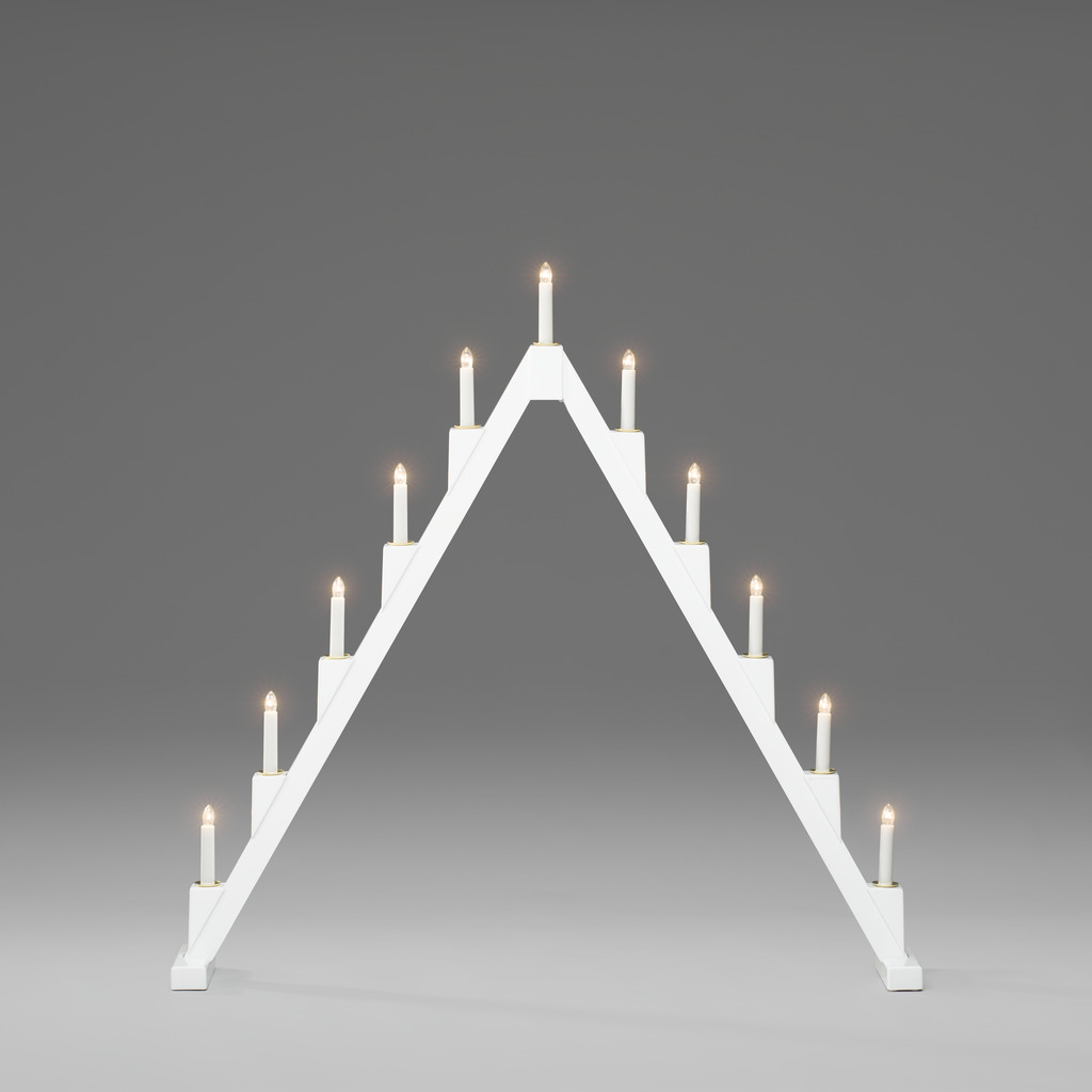 Candelabra 11 Lights Blanc De Konstsmide - Le design moderne cr&eacute;e une atmosph&egrave;re &eacute;l&eacute;gante et les ampoules &eacute;mettent une lumi&egrave;re chaleureuse et invitante.