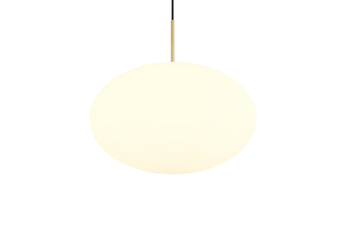Fomento Ø40 Laiton mat suspension De Trio Lighting - La combinaison du laiton mat et du verre blanc crée une sensation de luxe et d'élégance.