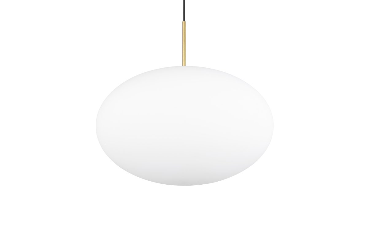 Fomento Ø40 Laiton mat suspension De Trio Lighting - La combinaison du laiton mat et du verre blanc crée une sensation de luxe et d'élégance.