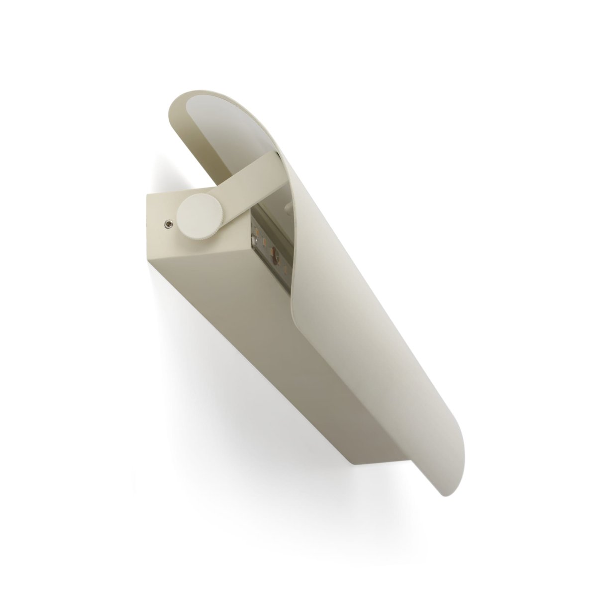 Novo 50cm Beige applique murale De Faro Barcelona - Sa fa&ccedil;ade articul&eacute;e en trois parties permet un r&eacute;glage facile de la lumi&egrave;re LED indirecte et cr&eacute;e diff&eacute;rentes ambiances.