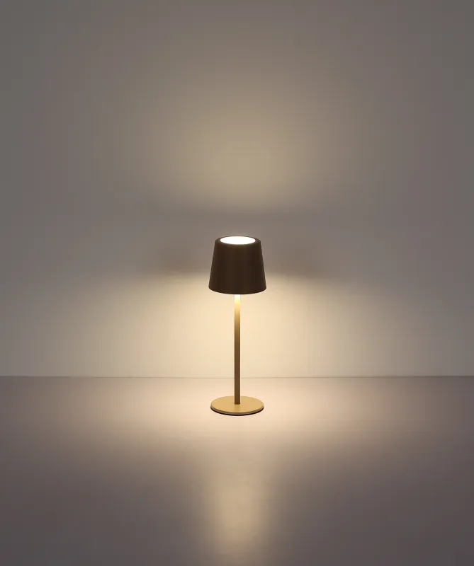 Vancouver 28cm Sable portable De Globo Lighting - Grâce à son indice de protection IP44, elle est également résistante aux éclaboussures, idéale pour une utilisation en intérieur comme en extérieur.