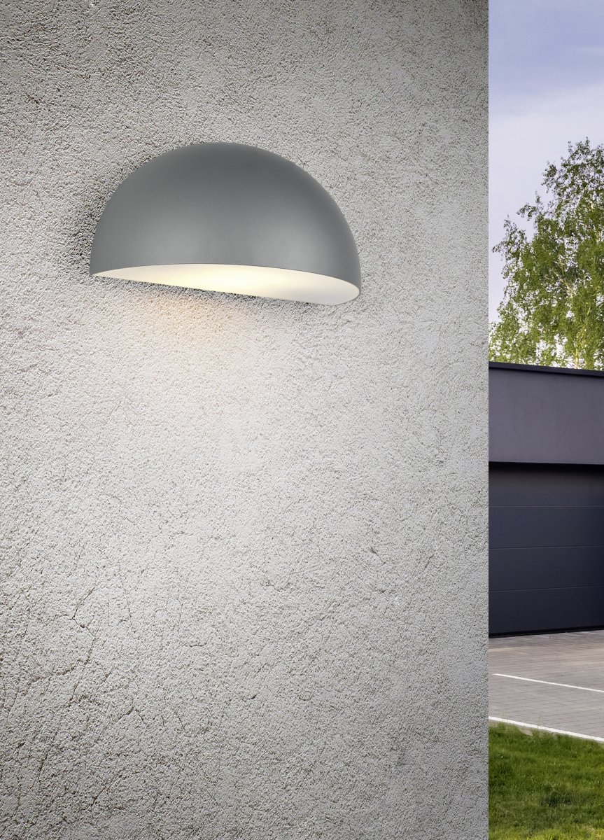 Maas 27cm Anthracite lampe d’extérieur De Trio Lighting - L'&eacute;clairage orient&eacute; vers le bas cr&eacute;e une atmosph&egrave;re chaleureuse et cosy sur la fa&ccedil;ade ou la terrasse.