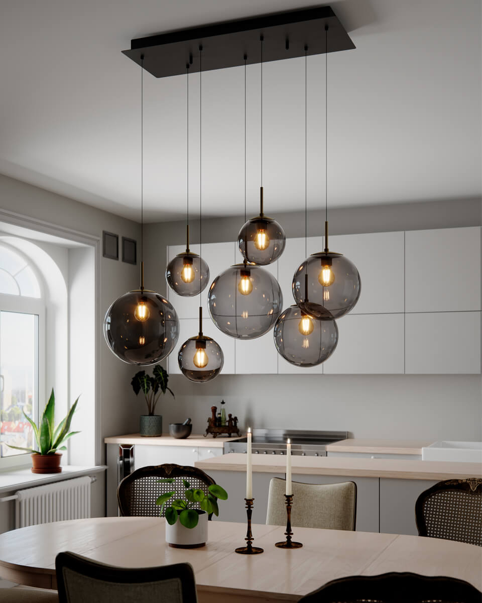 Laura 86cm Gris fumé suspension De By Rydéns - Avec Laura, vous obtenez non seulement une source de lumi&egrave;re, mais &eacute;galement une d&eacute;claration de design qui am&eacute;liore l'atmosph&egrave;re de toute la pi&egrave;ce.