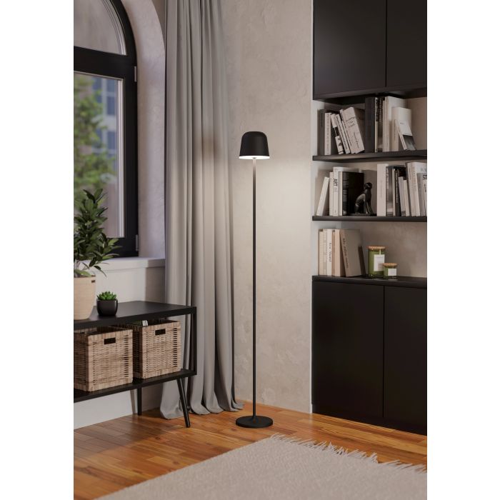 Mannera 140cm Noir portable De Eglo - Grâce à la fonction sans fil, la lampe peut être placée n'importe où dans la pièce et fournit une lumière uniforme et agréable - parfaite pour créer une atmosphère ou pour lire.
