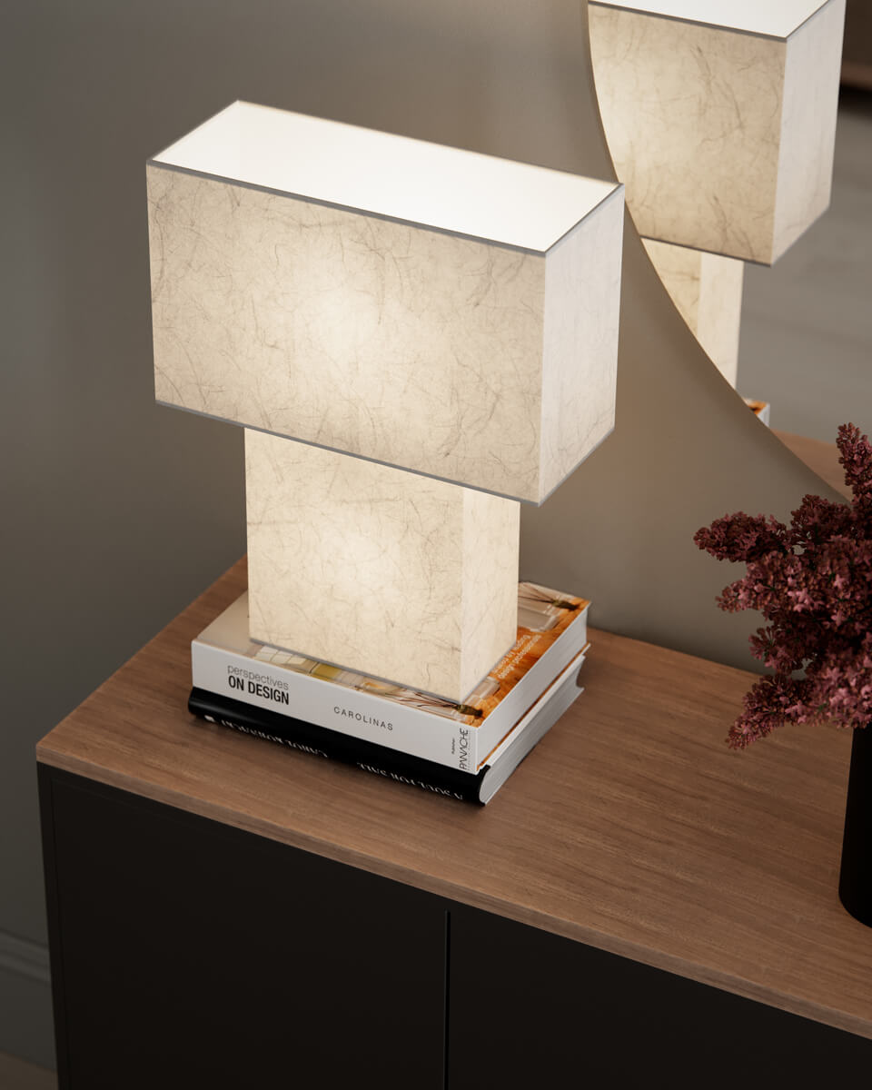 iSquare 50cm Blanc lampe de table De By Rydéns - Cette lampe unique allie esth&eacute;tique traditionnelle et fonction moderne, ce qui en fait un excellent choix pour ceux qui recherchent &agrave; la fois style et &eacute;clairage pratique dans leur maison.