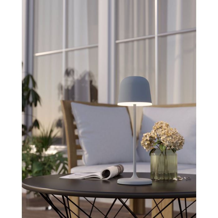 Mannera 34cm Gris portable De Eglo - Grâce au variateur tactile intégré, vous pouvez régler la lumière sur trois niveaux pour créer la sensation idéale, d'une lueur douce et chaleureuse à une lumière plus fonctionnelle.
