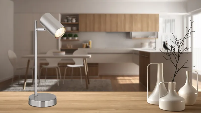 Robby 35cm Nickel mat lampe de bureau De Globo Lighting - Robby &auml;r en praktisk skrivbordslampa som blir ett stilfullt tillskott till ditt hem.