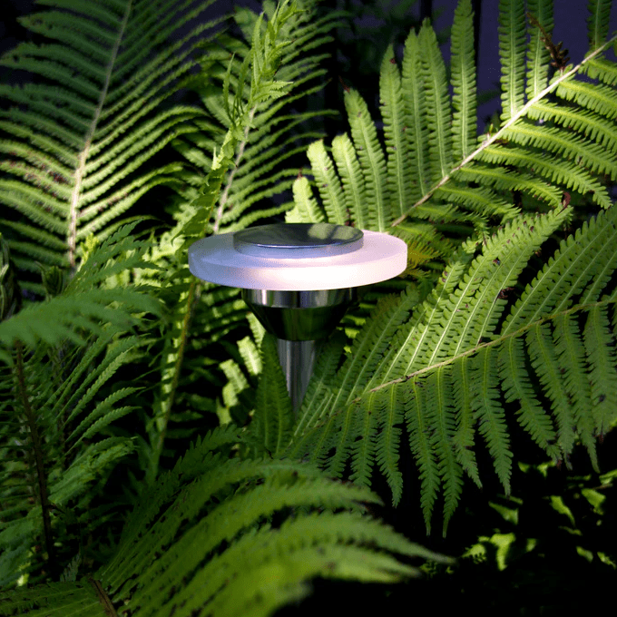 Ellips Argent De Lightson - En stilren l&auml;gre pollare som passar om du vill skapa ledljus l&auml;ngs en g&aring;ng eller stig.