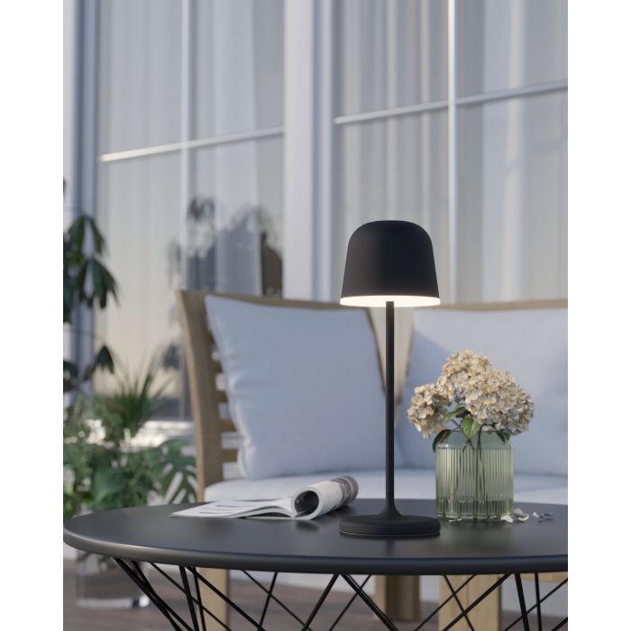 Mannera 34cm Noir portable De Eglo - Grâce au variateur tactile intégré, vous pouvez régler la lumière sur trois niveaux pour créer la sensation idéale, d'une lueur douce et chaleureuse à une lumière plus fonctionnelle.