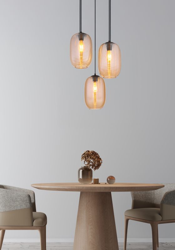 Jefrey Ø47 Ambre suspension De Globo Lighting - Denna eleganta taklampa har en rund form och &auml;r utrustad med tre rundade glaskupor i varm b&auml;rnstensf&auml;rg.