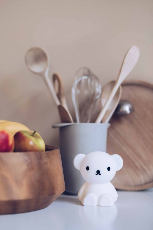 Bundle of Light - Boris Mini Blanc lampe pour enfant De Mr Maria - Apportez un peu de lumière et de joie dans votre journée et votre maison avec cette charmante lampe Boris.