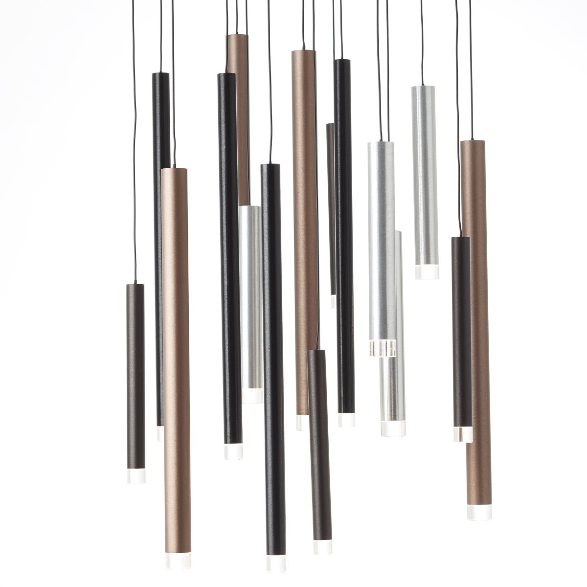 Cembalo Ø55 Aluminium suspension De Brilliant - La suspension est réglable en trois niveaux à l'aide d'un interrupteur mural standard, et le câble est réglable en longueur pour s'adapter parfaitement aux tables à manger ou aux portes.